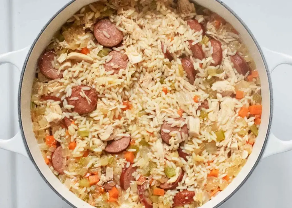 How to Make Chicken Bog β The Ultimate One-Pot Southern Dish Chicken Bog8